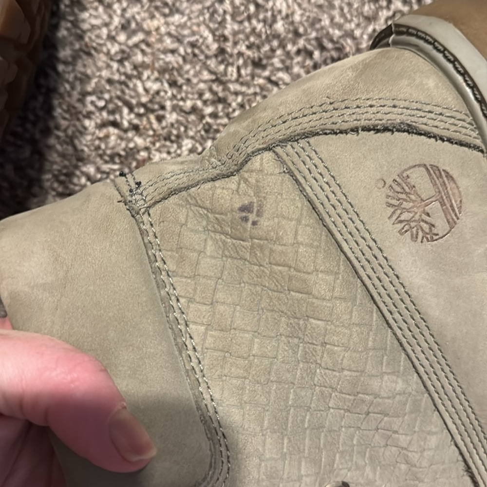 Woman’s 7.5 Timberland Gray Leather Boots - Picture 9 of 9